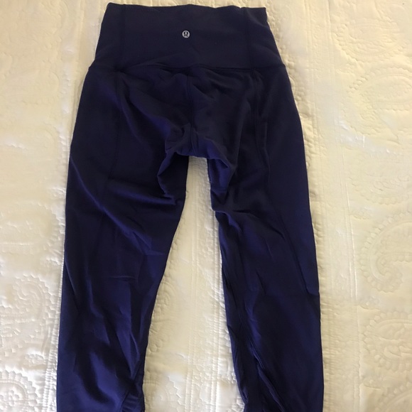 Lululemon Tummy Control Crops with calf details - Picture 3 of 6